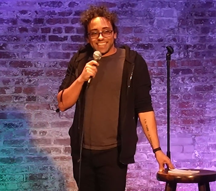 Employee Gets Fired For His Stand-Up Jokes, Takes Legal Action Against The Company And Wins Employee Gets Fired For His Stand-Up Jokes, Takes Legal Action Against The Company And Wins