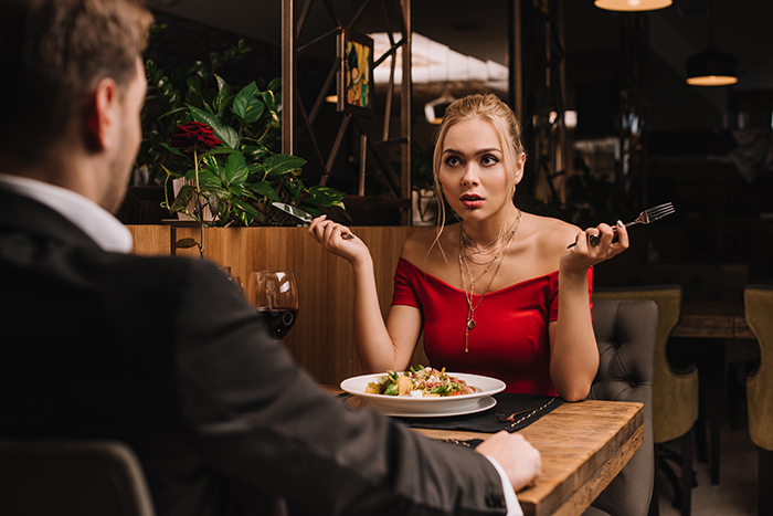 “I Don’t Even Know Her”: Man Goes Viral After Filming Date’s Reaction To Splitting The Bill “I Don’t Even Know Her”: Man Goes Viral After Filming Date’s Reaction To Splitting The Bill