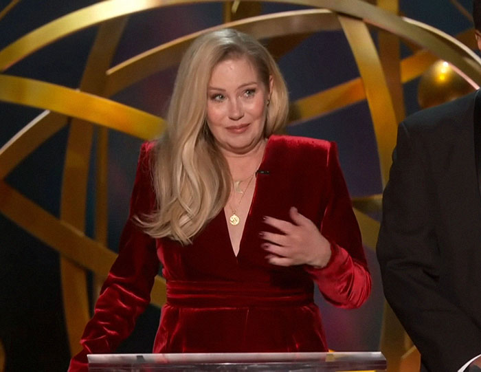 “It’s Been An Honor”: Christina Applegate’s Triumphant Presentation Earns Emmys Standing Ovation