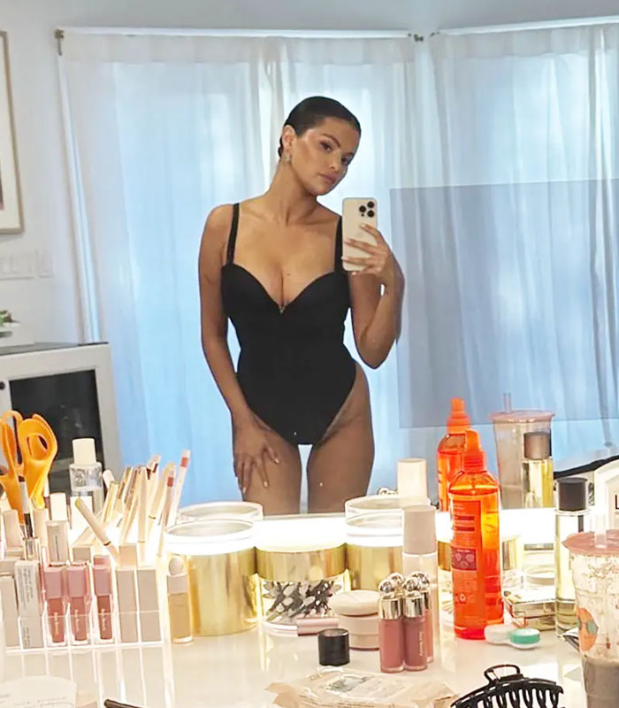 Selena Gomez Compares 2013 And 2023 Bikini Pictures In “Proud” Body Transformation Selena Gomez Compares 2013 And 2023 Bikini Pictures In “Proud” Body Transformation