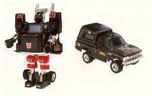 300px-G1Trailbreaker_toy-659f6097c4c10.jpg