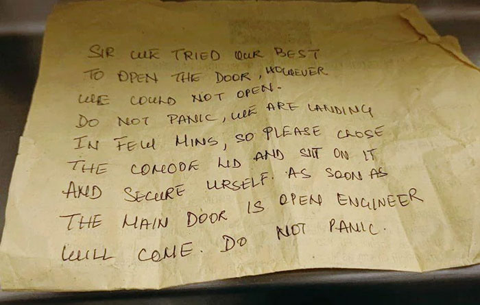 “We Tried Our Best”: Passenger Trapped In Airplane’s Toilet Receives Defeated Note From Cabin Crew “We Tried Our Best”: Passenger Trapped In Airplane’s Toilet Receives Defeated Note From Cabin Crew
