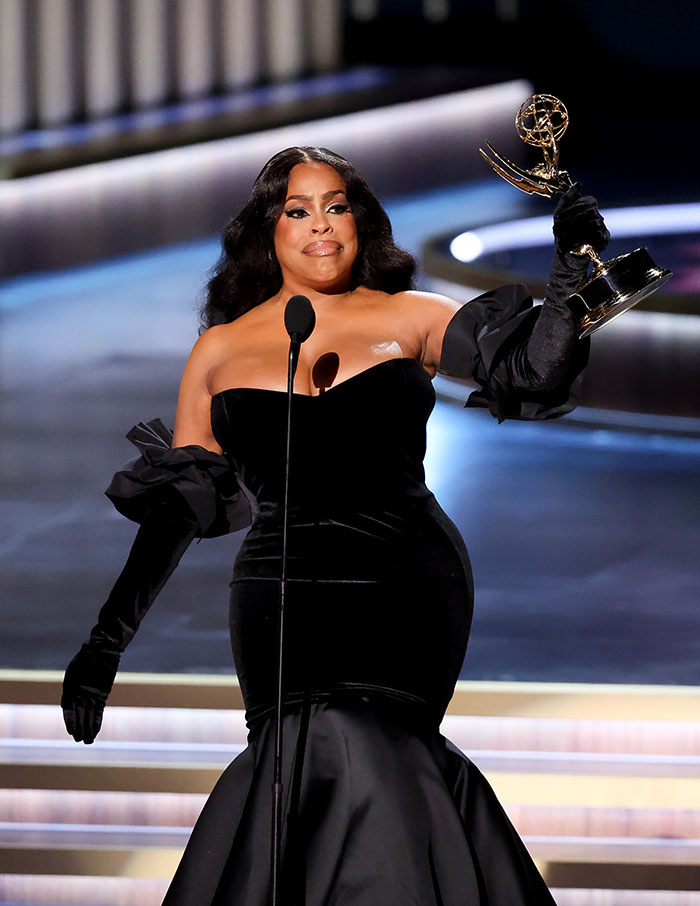 “I Want To Thank Me”: Niecy Nash-Betts Is Praised For Her Acceptance Speech After Winning An Emmy