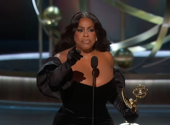 “I Want To Thank Me”: Niecy Nash-Betts Is Praised For Her Acceptance Speech After Winning An Emmy