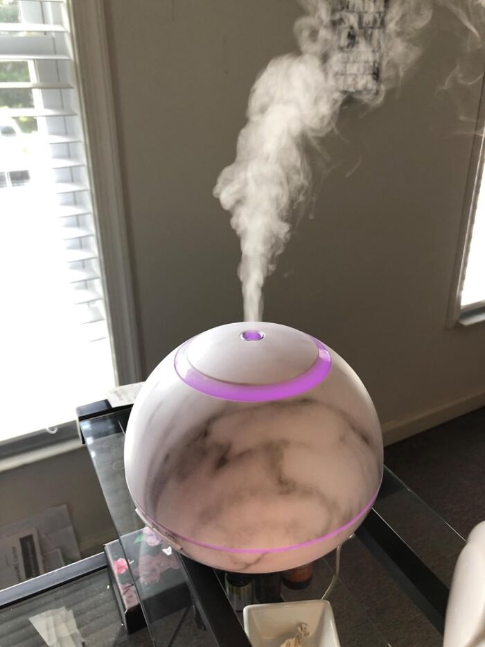 Ditch The Drama With Some Aromatherapy. The Essential Oil Aroma Diffuser Is Your Personal Vibe Curator—let It Mist Away The Messy And Spritz The Bliss!