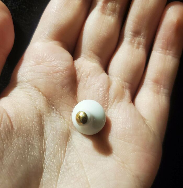 What Is This Little Porcelain Thing? Was Found In A Deceased Relatives Wallet