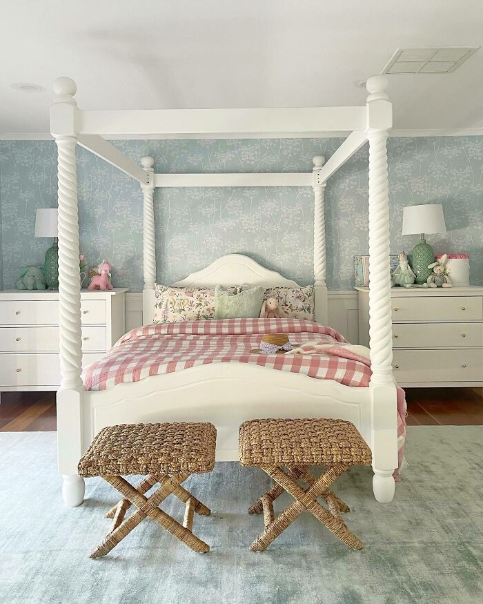 Pink gingham blanket on the bed