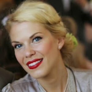 rebeccaelfast avatar