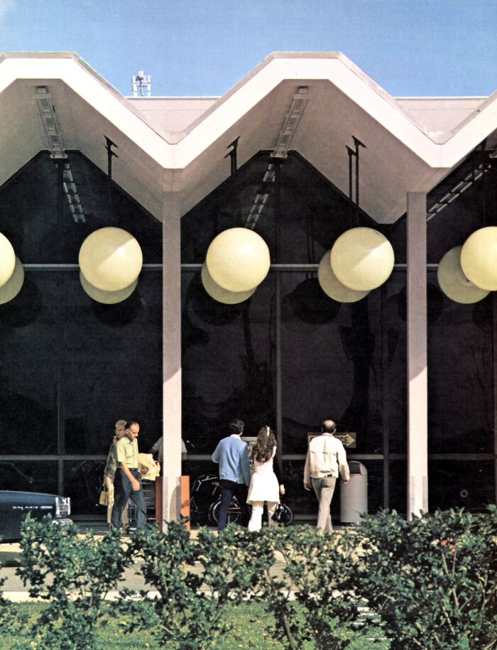 Entrance To J.c. Penney Store, Circa 1971 J.c. Penney Co. Photo, From Their Annual Report