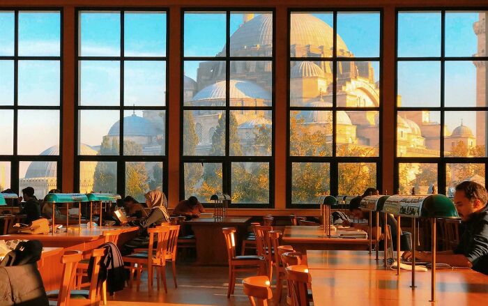 Vistas desde la biblioteca de la Universidad de Estambul