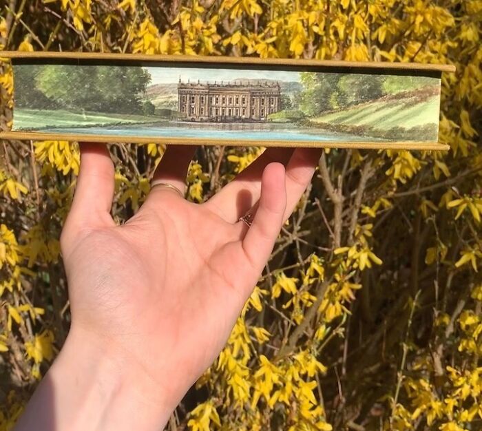 This Talented Artist Makes Beautiful Paintings On The Edges Of Books