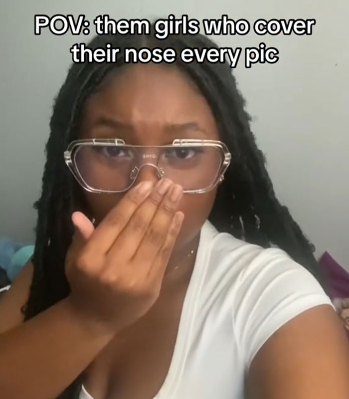 Parents Worried About “Nose Cover” Trend That Teens Are Using In Photos, Experts Reveal The Reason Parents Worried About “Nose Cover” Trend That Teens Are Using In Photos, Experts Reveal The Reason