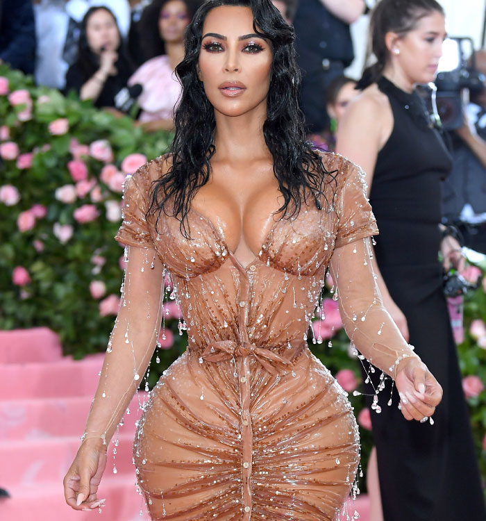 “Someone Help Her”: People React To Revealing Photos Of Bianca Censori Shared By Kanye West