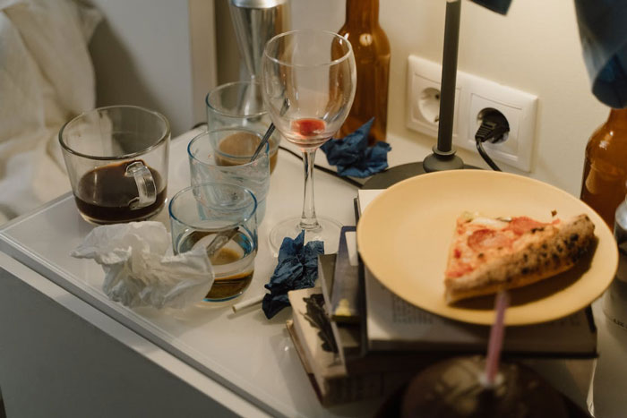 30 Strange, Amusing, And Horrifying Things People Have Seen In Others’ Kitchens