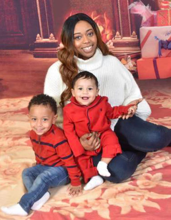 “You’re Crazy”: Shopper Brings Freezing Toddler Wearing Only A Diaper To Walmart “You’re Crazy”: Shopper Brings Freezing Toddler Wearing Only A Diaper To Walmart