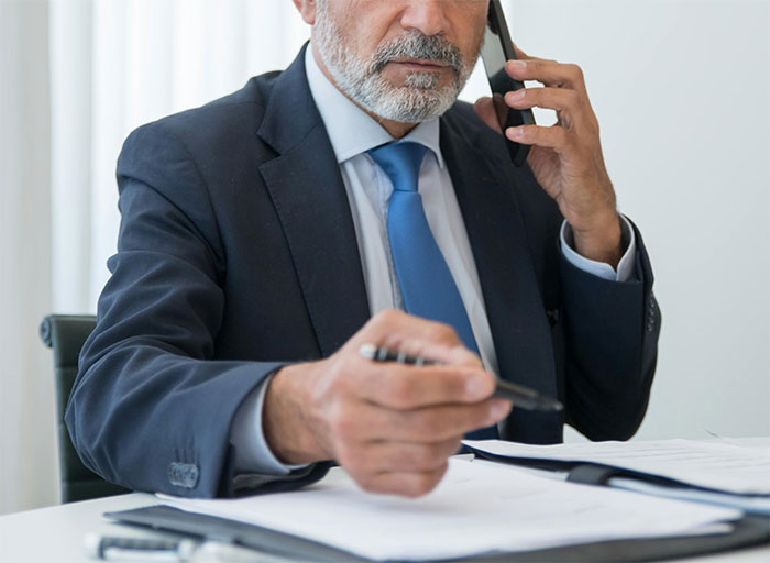 Woman Has Enough Of Annoying Realtor And Just Buys Another House, Sending Him Into Panic Woman Has Enough Of Annoying Realtor And Just Buys Another House, Sending Him Into Panic