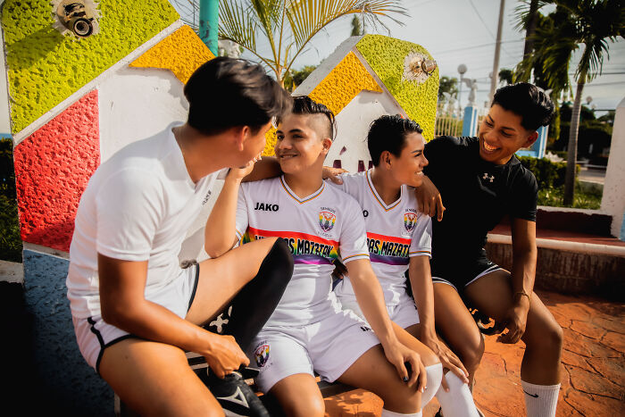 I Found A Soccer Team In The South Of Mexico Made Up By Lgbtq Members Only (10 Pics)
