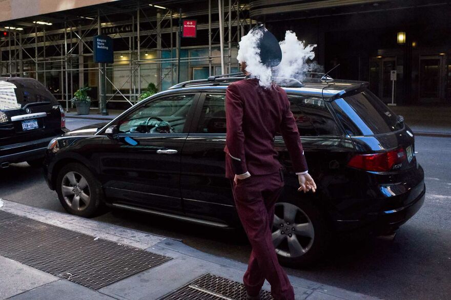 The Art Of Photographing Coincidences In The Streets By Pau Buscató (New Pics)