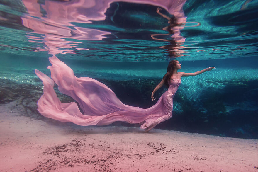 2nd Place In Underwater Fashion: "Elegance In The Springs" By Anna Aita