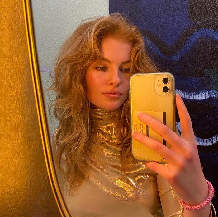 “Works Like A Charm”: Traveler Shares How She Brings So Much Stuff On Airplane Without Paying Extra “Works Like A Charm”: Traveler Shares How She Brings So Much Stuff On Airplane Without Paying Extra