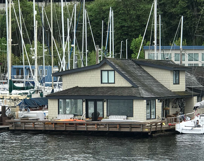 house boat from the movie Sleepless in Seattle