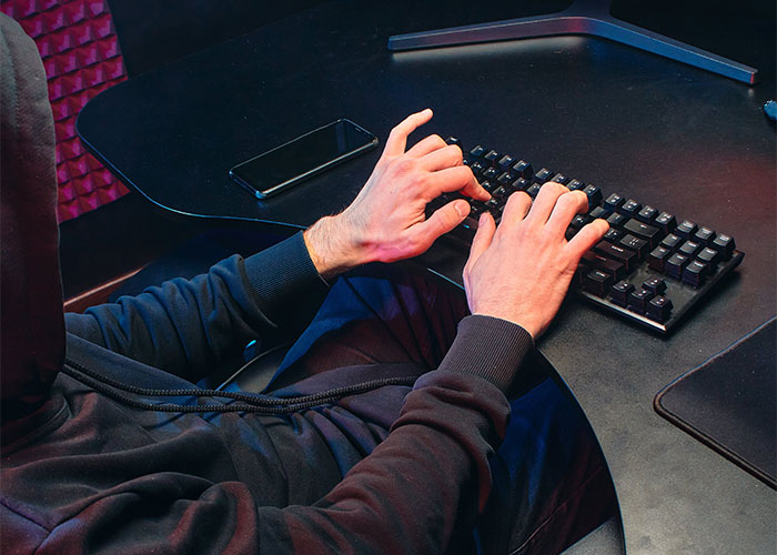 Guy Made To Regret His 10€ Con After Victim Takes Petty Revenge Guy Made To Regret His 10€ Con After Victim Takes Petty Revenge