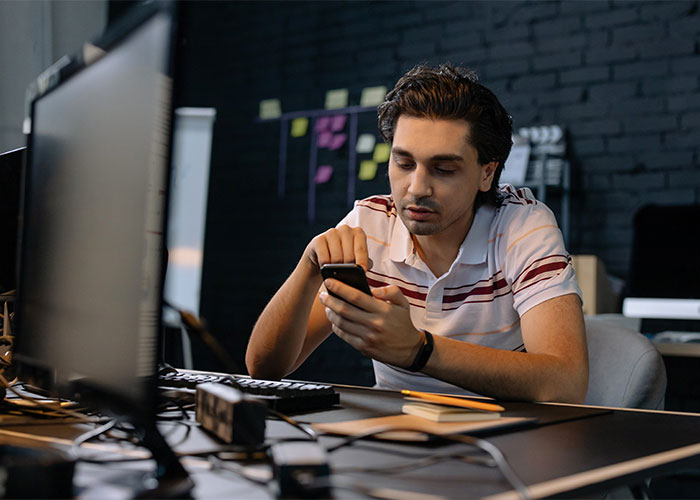 Guy Made To Regret His 10€ Con After Victim Takes Petty Revenge Guy Made To Regret His 10€ Con After Victim Takes Petty Revenge