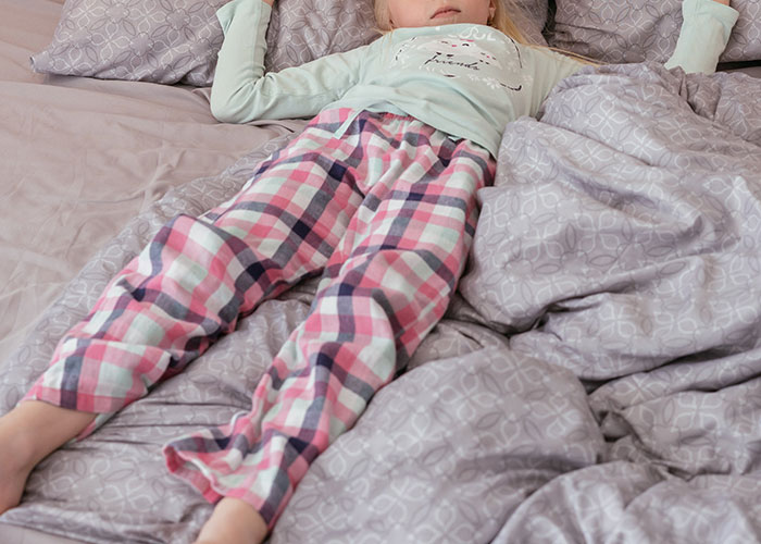 Parent Refuses To Entertain Daughter’s Morning Tantrum, Sends Her To School In PJs