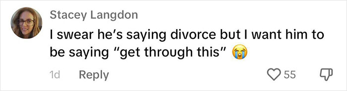 Lip Readers Worry About John Krasinski Asking For “Divorce” At Golden Globes With Emily Blunt Lip Readers Worry About John Krasinski Asking For “Divorce” At Golden Globes With Emily Blunt