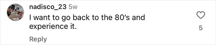 “Just Be Yourself”: 20-Year-Old Woman Lives in The 1980s, And She Couldn’t Be Happier “Just Be Yourself”: 20-Year-Old Woman Lives in The 1980s, And She Couldn’t Be Happier