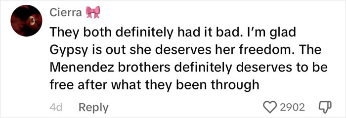 Comment advocating for Menendez brothers' freedom with 2902 likes. Comment advocating for Menendez brothers' freedom with 2902 likes.
