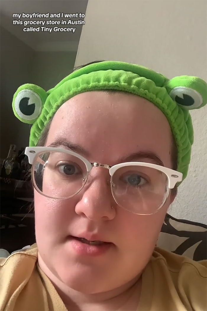 Woman Leaves Store Flabbergasted After Being Asked To Tip 25% Woman Leaves Store Flabbergasted After Being Asked To Tip 25%