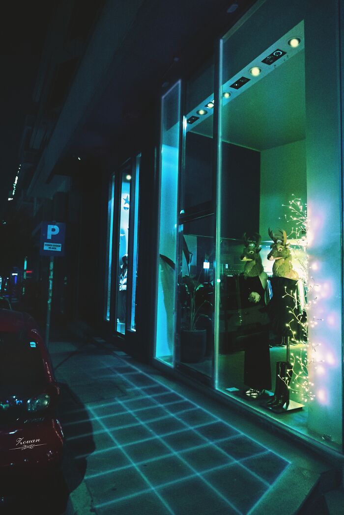 Cyberpunk Athens 2124: Night Street Photography By Zouan Kourtis (12 Pics)