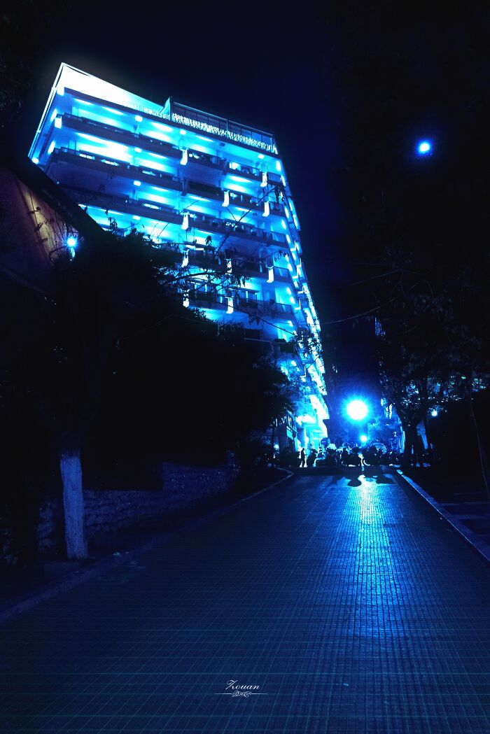 Cyberpunk Athens 2124: Night Street Photography By Zouan Kourtis (12 Pics)