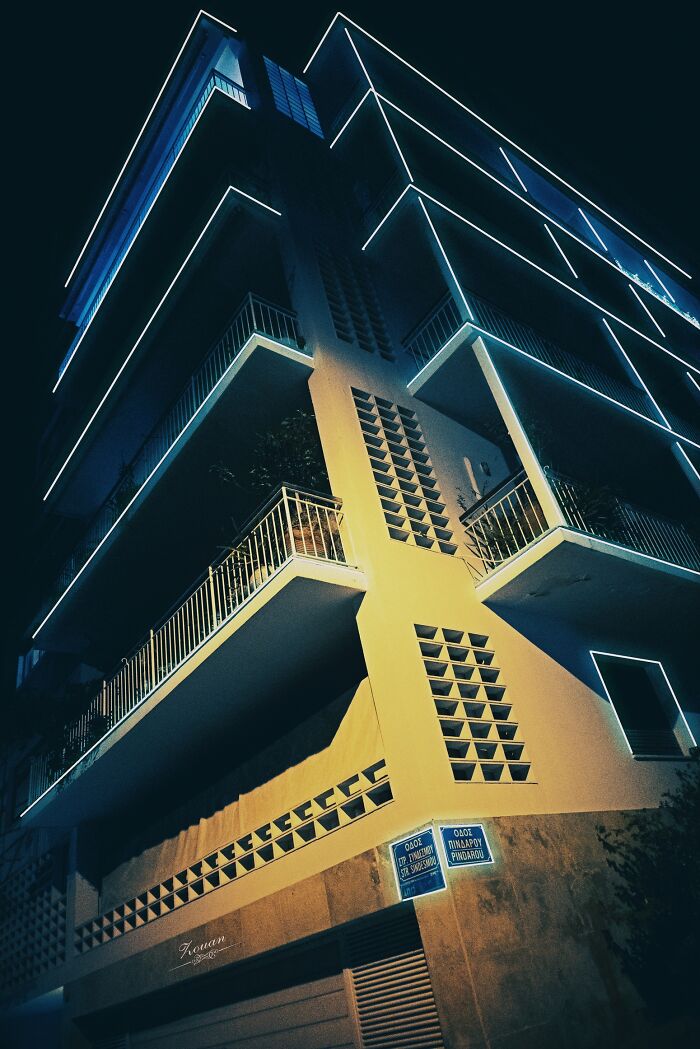 Cyberpunk Athens 2124: Night Street Photography By Zouan Kourtis (12 Pics)