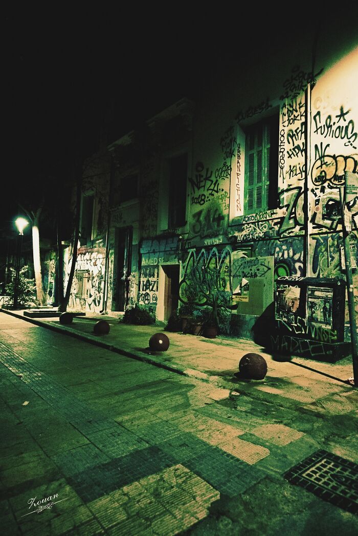 Cyberpunk Athens 2124: Night Street Photography By Zouan Kourtis (12 Pics)