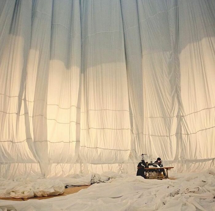 Christo, Big Air Package, 2013 🎪 Via @barton_alfie @sophierichter__