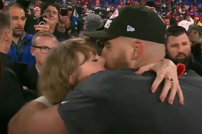 Men Keep Whining About Taylor Swift At NFL Games, This Dad Came Online To Tell Us Why They Shouldn’t Men Keep Whining About Taylor Swift At NFL Games, This Dad Came Online To Tell Us Why They Shouldn’t