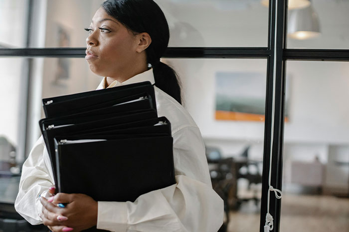 "Close At 11 PM, Open At 5 AM": Management Refuses To Let Employee Switch Schedules, Regrets It "Close At 11 PM, Open At 5 AM": Management Refuses To Let Employee Switch Schedules, Regrets It