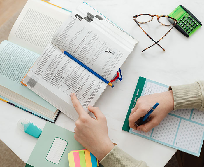 9-Year-Old Lived Alone For 2 Years, Fed Himself, And Kept Good Grades 9-Year-Old Lived Alone For 2 Years, Fed Himself, And Kept Good Grades