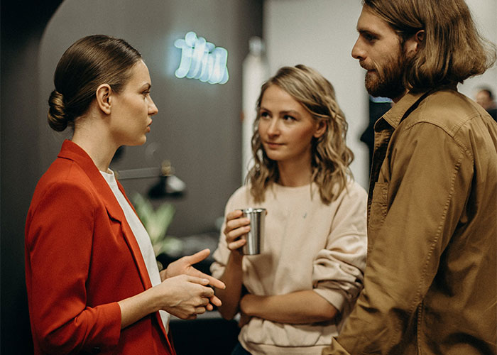 Man Gets Called Out For Telling His Friend The True Meaning Of Her “Chinese” Tattoo Man Gets Called Out For Telling His Friend The True Meaning Of Her “Chinese” Tattoo