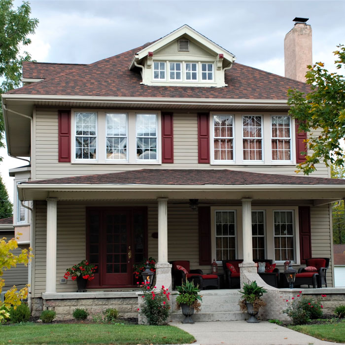 House with porch and regal columns