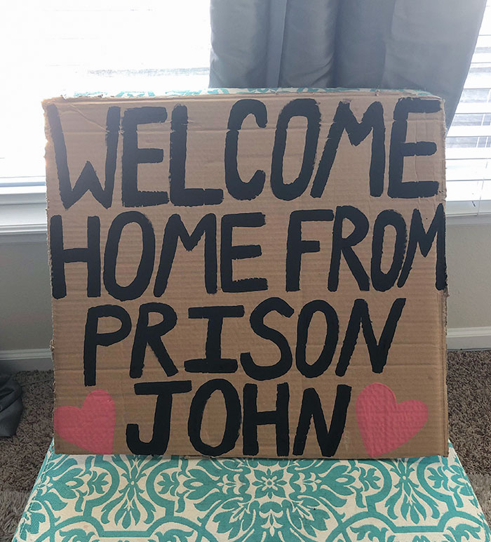 On My Way To Surprise My Boyfriend At The Airport (He’s Never Been To Prison)