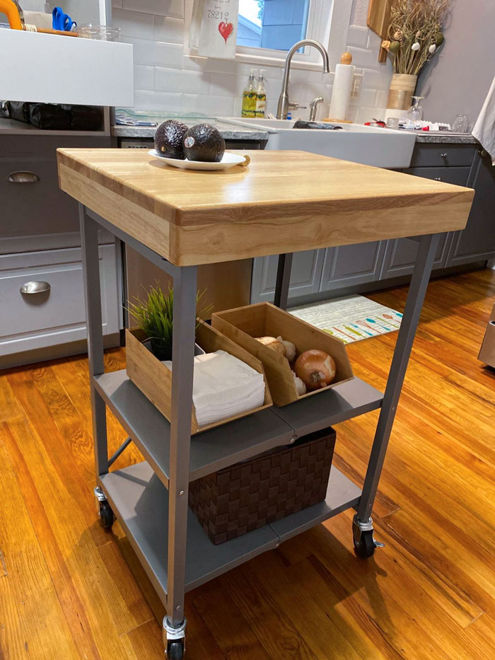 A Mobile Folding Kitchen Cart Guaranteed To Make Both Prepping And Partying A Breeze. It Glides Smoothly, Opens In Seconds, And Yes — It's An Absolute Lifesaver For Tiny Apartments!