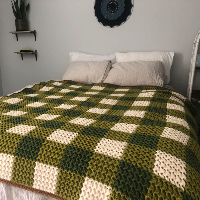 Green gingham crochet pattern blanket