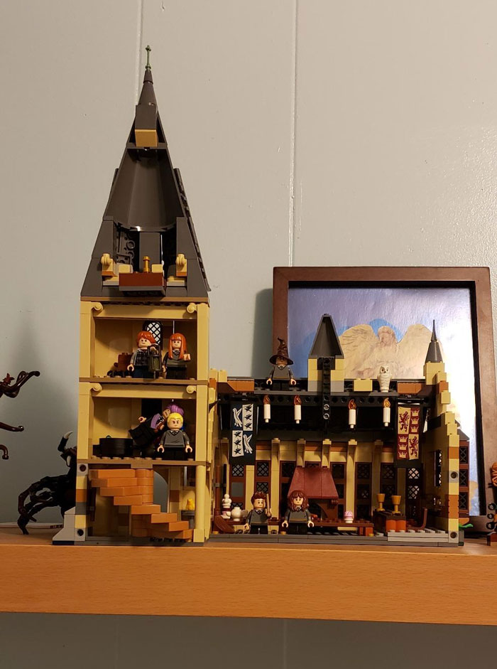 Fulfill Your Childhood Dreams Of Going To Hogwarts With This Harry Potter LEGO Set, Because Who Said We Have To Grow Up Anyway?