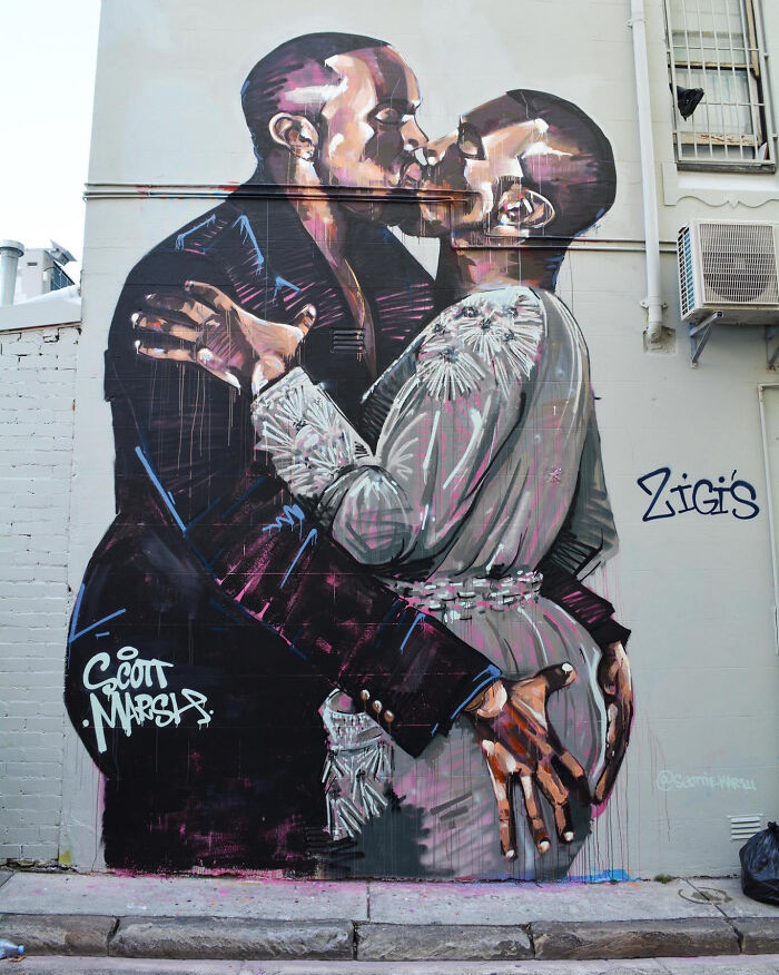 20 Foot Tall Graffiti Mural Of Kanye Kissing Himself