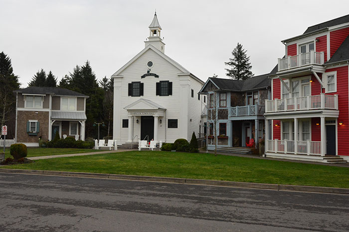 “Something Bad Is Happening There”: 30 Weird And Cult-Like Towns Across The USA