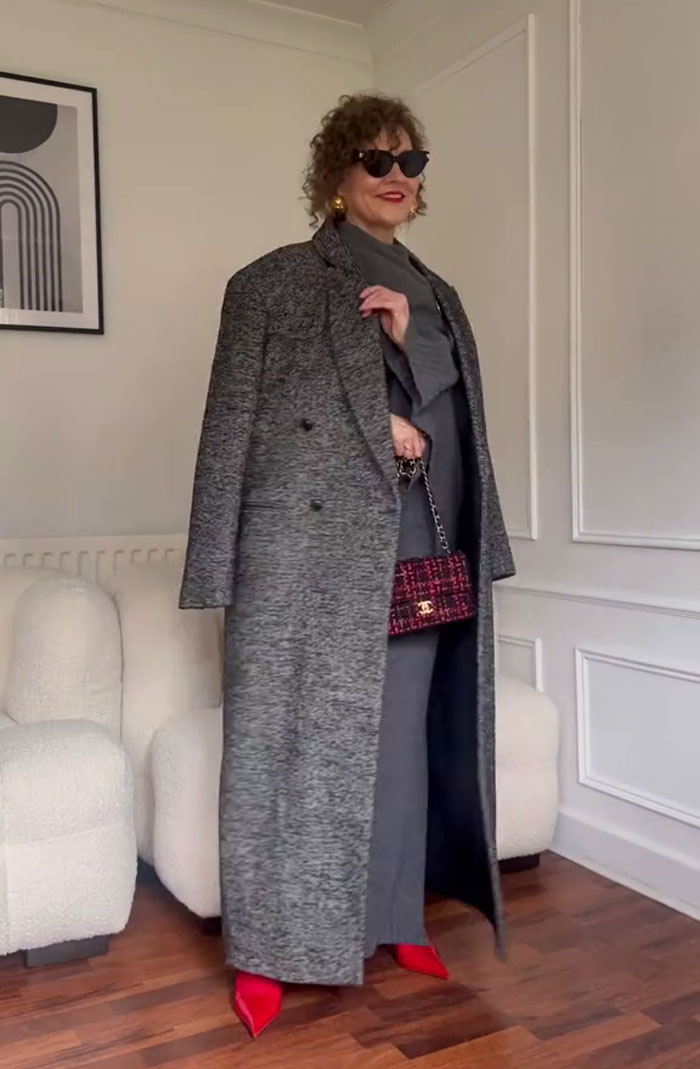 58-Year-Old Woman Loves See-Through Skirts, Wears Them With Confidence, Defying The Stereotypes 58-Year-Old Woman Loves See-Through Skirts, Wears Them With Confidence, Defying The Stereotypes