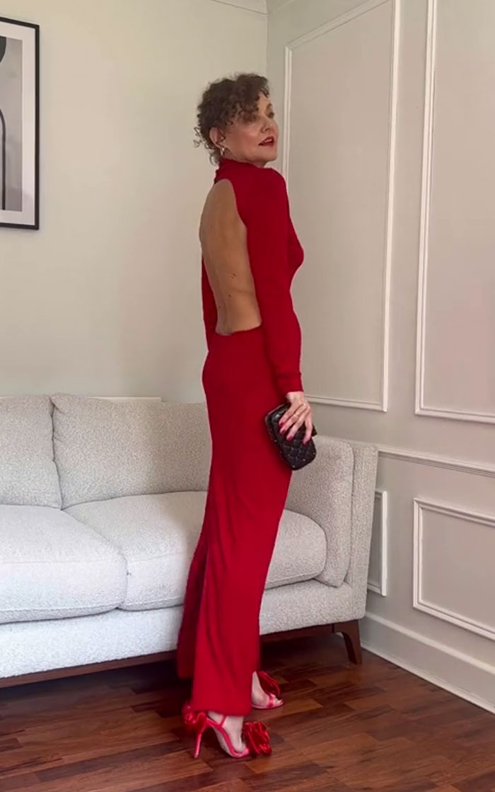 58-Year-Old Woman Loves See-Through Skirts, Wears Them With Confidence, Defying The Stereotypes 58-Year-Old Woman Loves See-Through Skirts, Wears Them With Confidence, Defying The Stereotypes